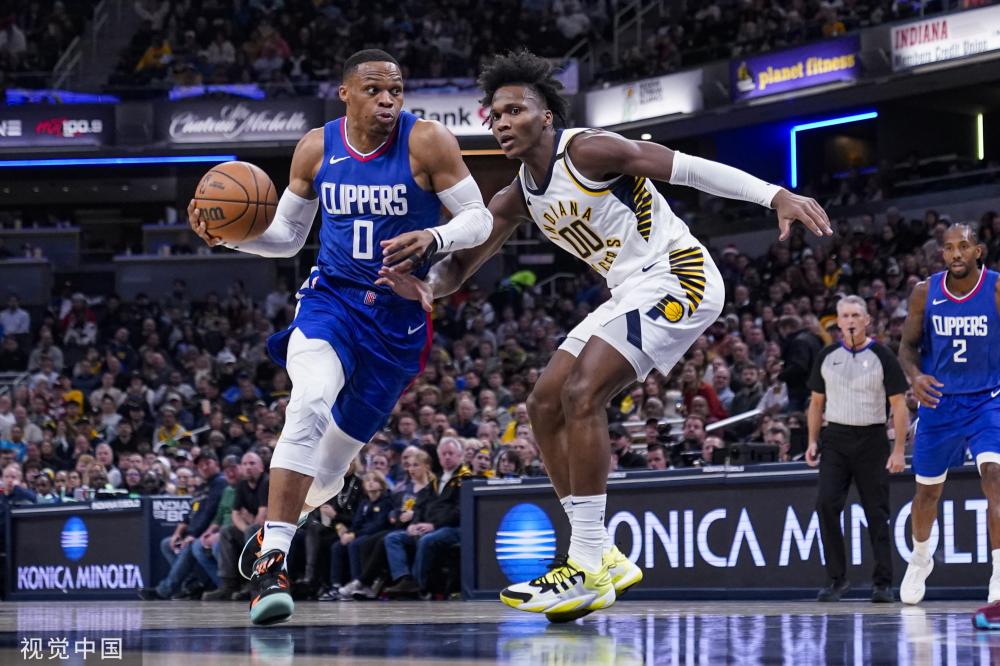 赛后的更衣 赛后的更衣