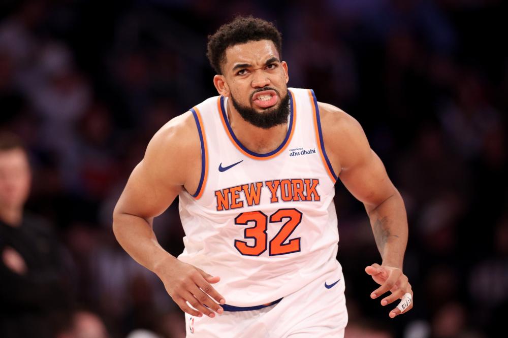 解说员们提 解说员们提