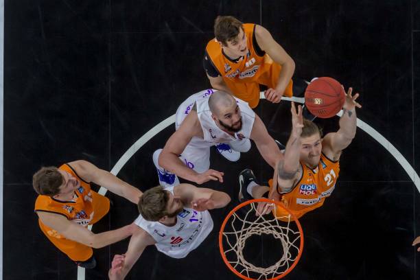 基斯的比赛 基斯的比赛