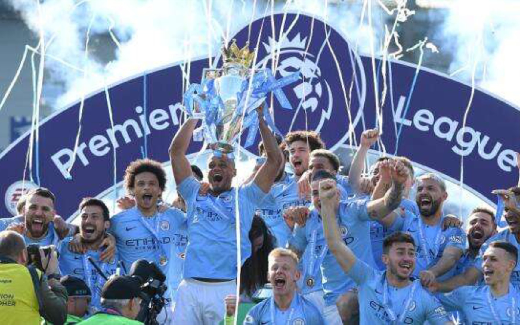 中国球迷而 中国球迷而